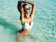 Alessandra Ambrosio wypoczywa na Bora Bora